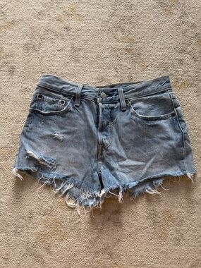 Levi’s cut off jean shorts